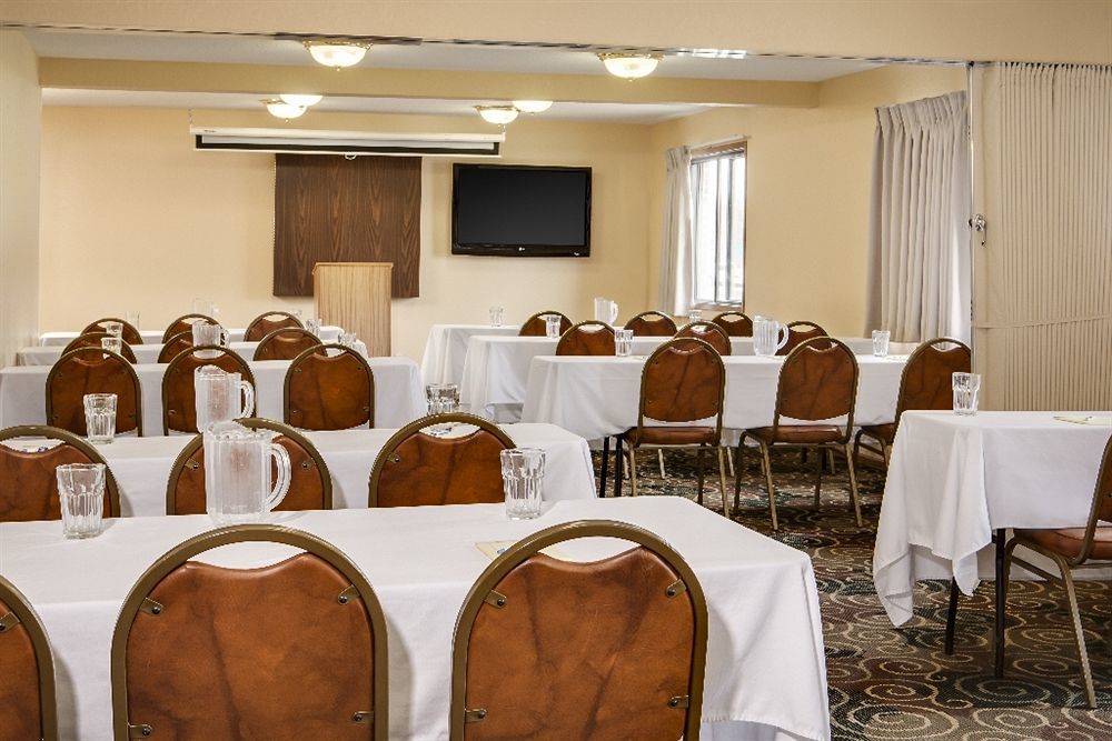 Heartland Inn קוראלוויל מראה חיצוני תמונה